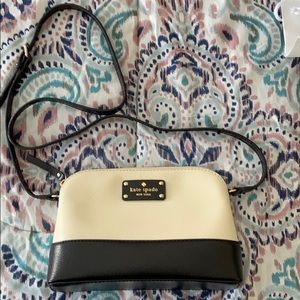 kate spade small cross body purse NWOT
